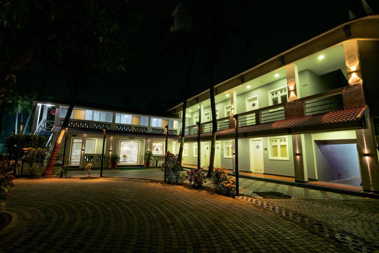 Gold Beach Villa Daman Exteriér fotografie