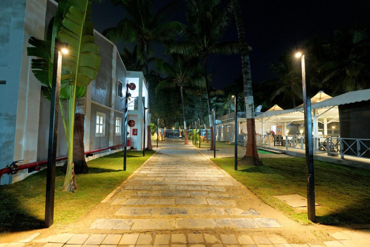 Gold Beach Villa Daman Exteriér fotografie