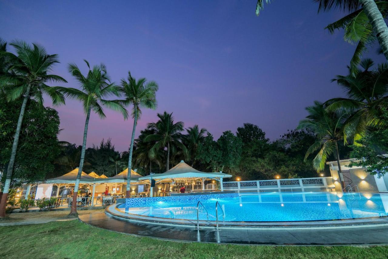 Gold Beach Villa Daman Exteriér fotografie